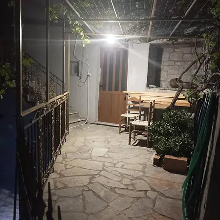 Βαχος Rooms 2 Tseratsia Exterior photo